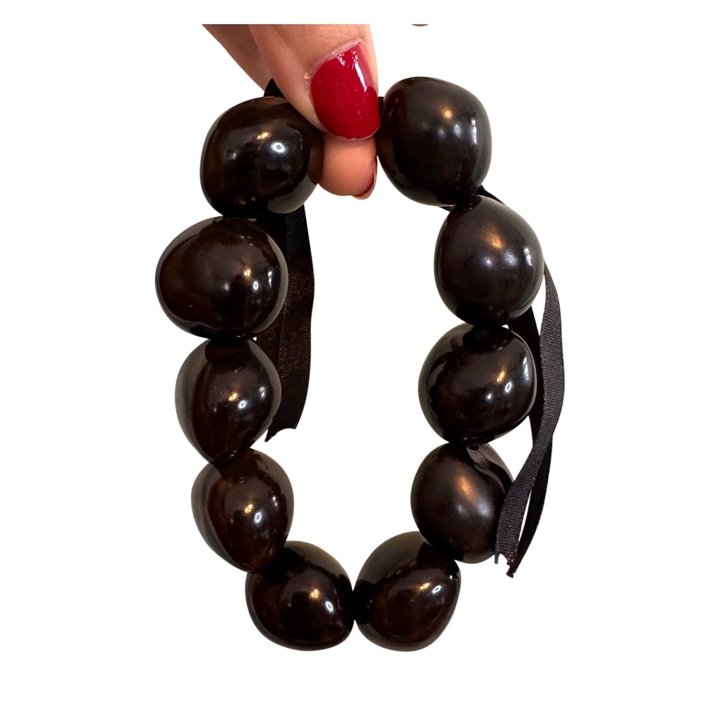 Black Kukui Nut Stretch Bracelet Polished Hawaiian Tropical Bead Accessory